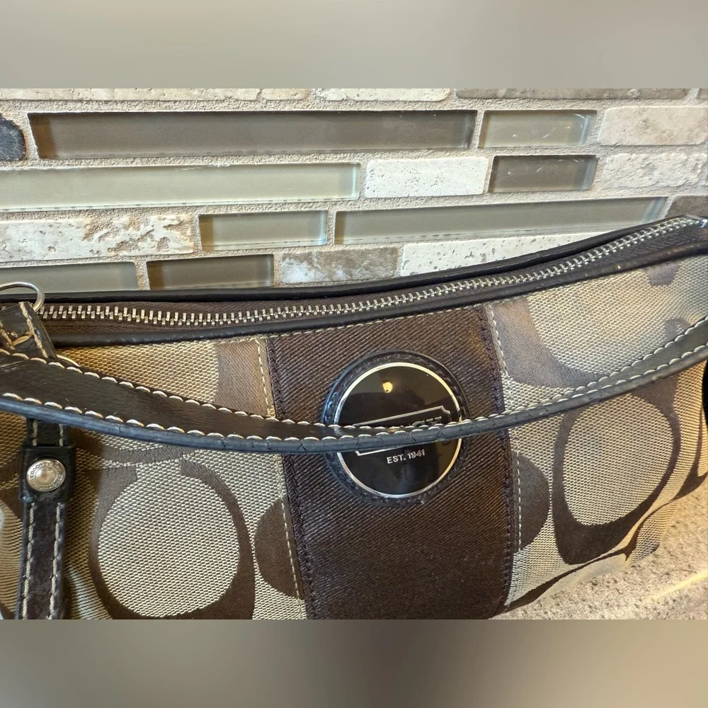 VTG Coach Brown/Tan Signature C Jacquard Shoulder Bag Purse - Picture 8 of 15